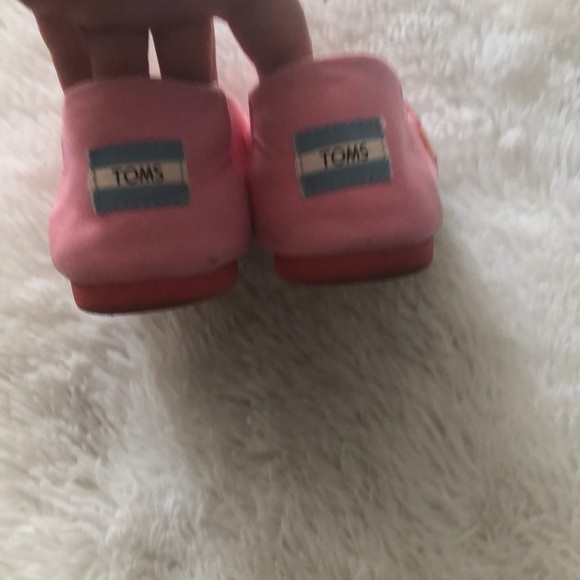 TOMS Bubble Gum Pink Loafers - Picture 2 of 5